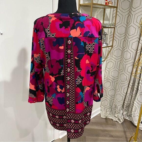 Dana Buchman Pink Floral and Geometrical Print Top Size L - Picture 5 of 6